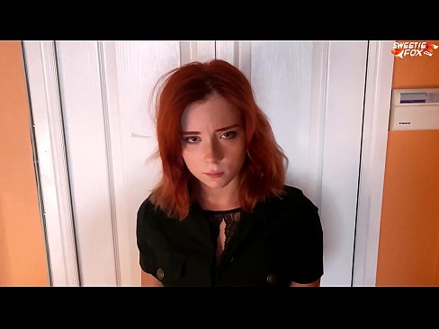 ❤️ Guarda de Segurança Punida Mulher Bonita por Roubo em Compras - Cum In Mouth ☑ Porno real em nós