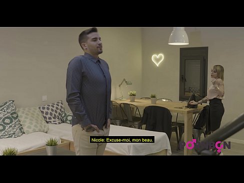 ❤️ PORNBCN 4K Uma mulher madura com mamas grandes quer ser um gigolô jovem fodido anal com um grande amortismo de broche de pinto duro estilo cão de foder, lambendo o orgasmo do cachorro legenda francesa ☑ Porno real em nós